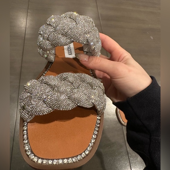 Steve Madden- newbie silver rhinestone sandals size 5.5 - Picture 5 of 10